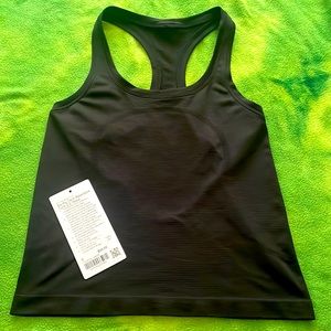Lululemon racer back tank, size 6